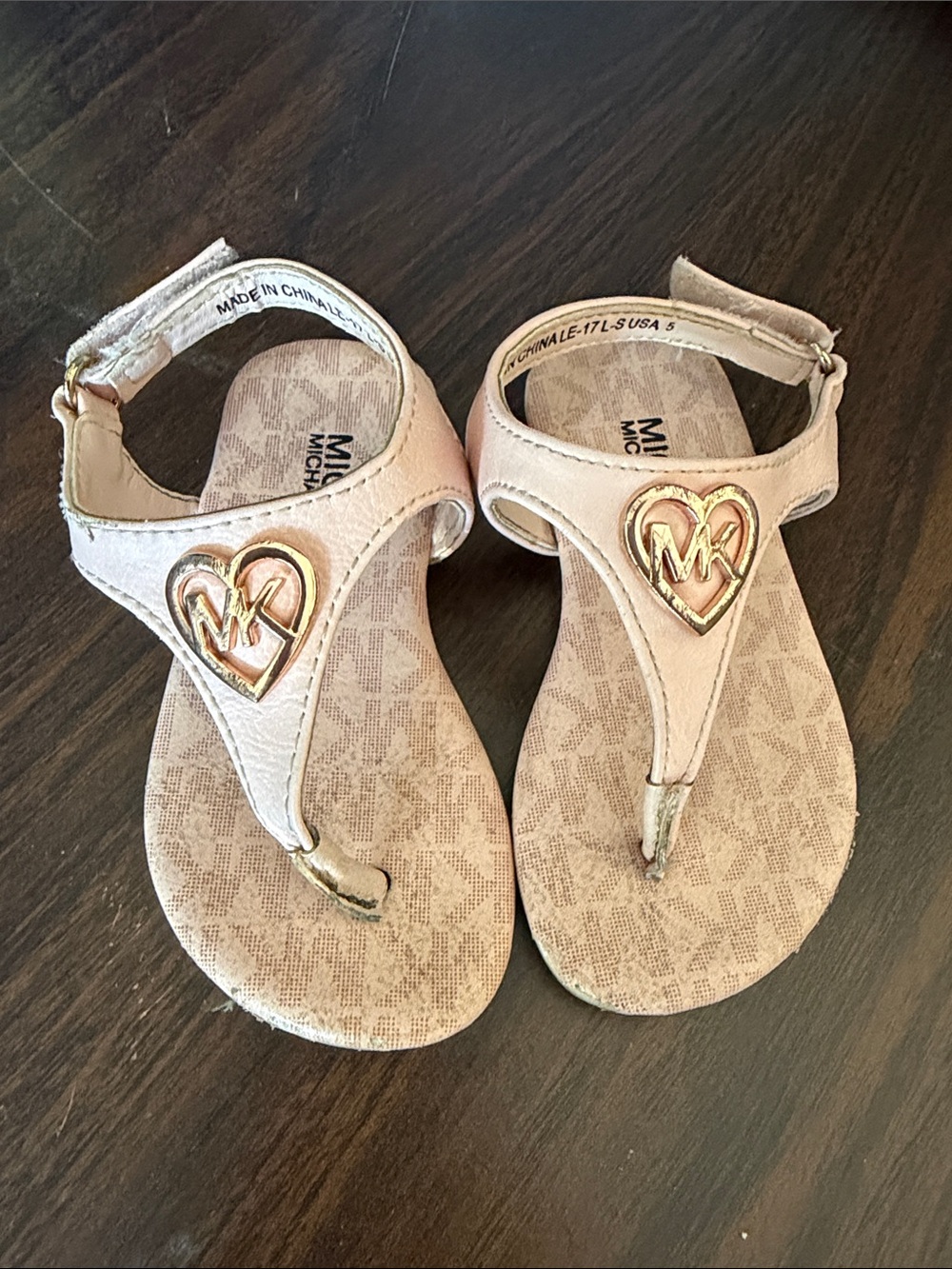 Michael Kors Girls' Blush Pink Heart Logo Thong Sandals